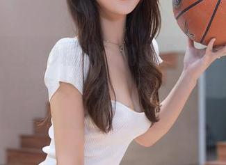 秀人网 – 婚纱精选：沈蜜桃off的梦，像是美食中的奇妙搭配，不小心就口水直流。