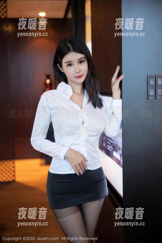 秀人网-甜白酱 秀人网 - 甜白酱的泳衣合集-仔细瞧,你会发现千变万化的美。