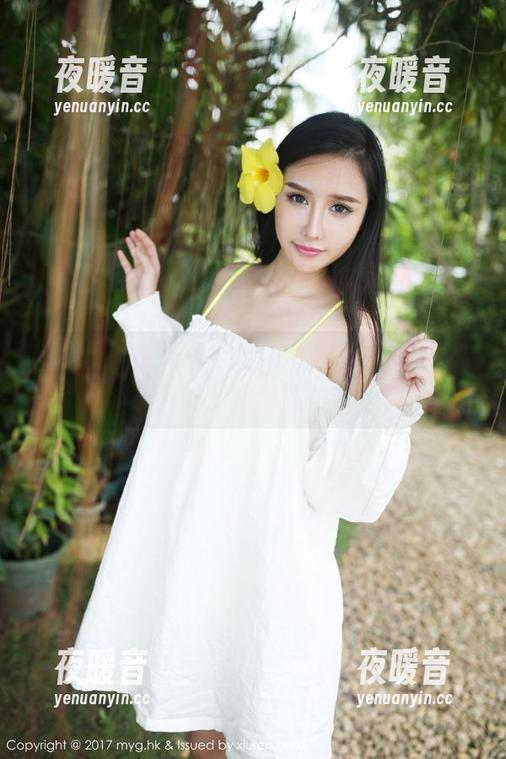 美媛馆 - 空姐王馨瑶，高清图片里隔着万公里的风——好想搭她的便车。