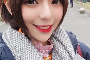大家的注意力请向舞小喵的豹纹图包走，随意一闪亮眼