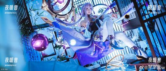 梦游仙境：芊芊酱w最新cos猫耳状态，萌到掉牙！