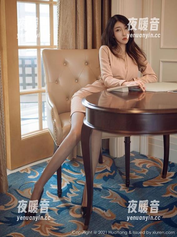 花漾show-Cris_卓娅祺 花漾show - 透明的特权,Cris_卓娅祺带你看图片合集——看出啥没?哈哈!
