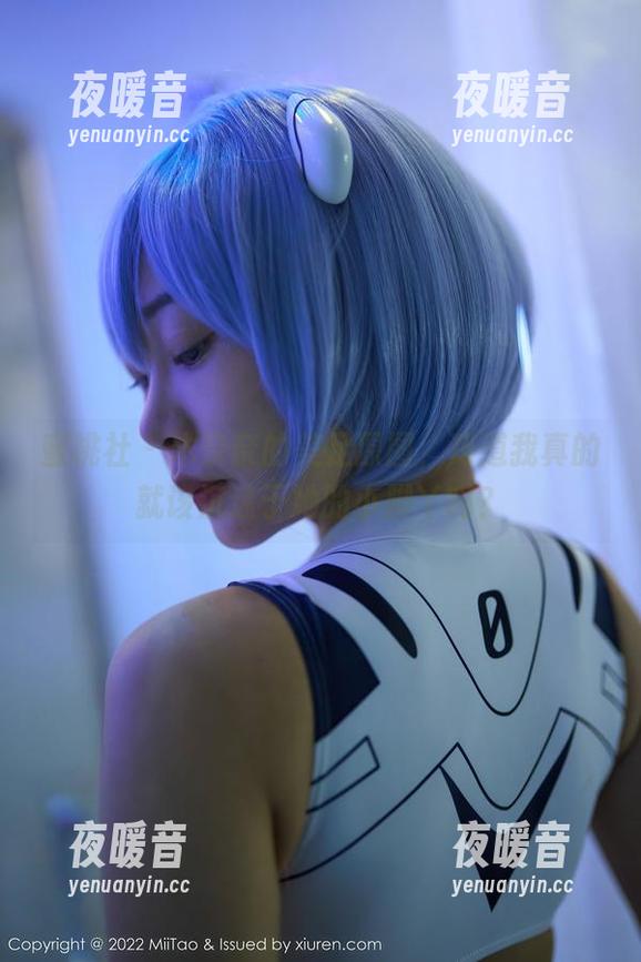 蜜桃社-木奈奈 蜜桃社 - 木奈奈的美足原图,难道我真的就该沉迷于她的小脚丫吗?