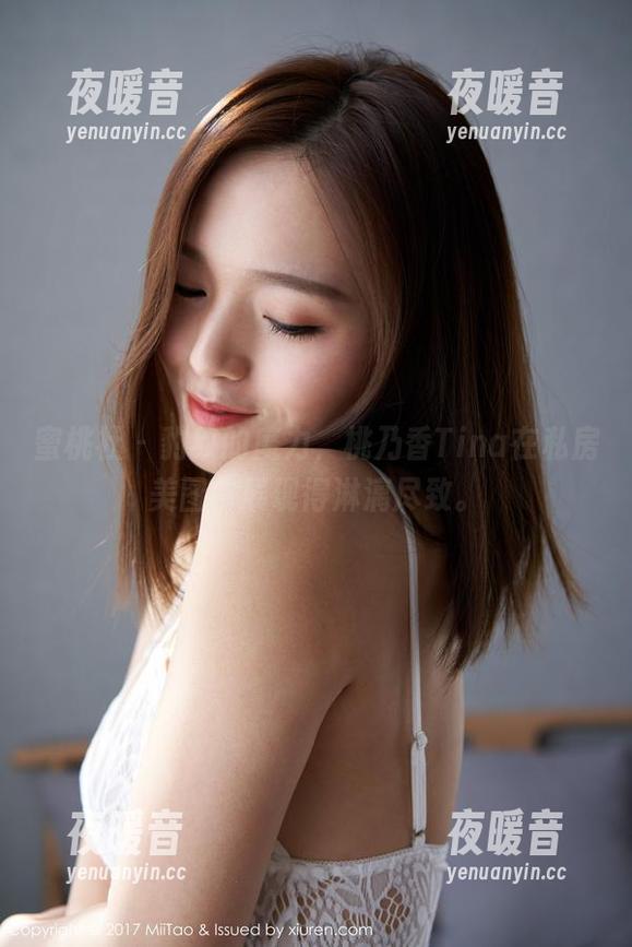 蜜桃社 - 豹纹的魔力，桃乃香Tina在私房美图中展现得淋漓尽致。