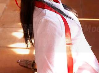 蜜桃社 – 精选制服合集，萌美Moemi你是在召唤学生党吗？