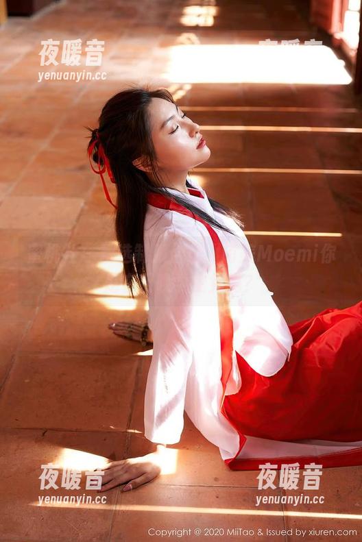 蜜桃社 - 精选制服合集，萌美Moemi你是在召唤学生党吗？