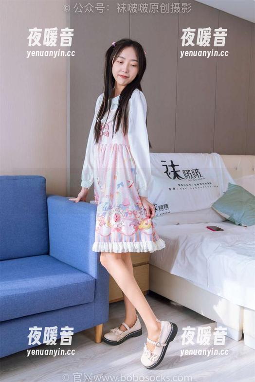 袜啵啵 - 甜甜圈白棉袜：你确定这能叫写真？