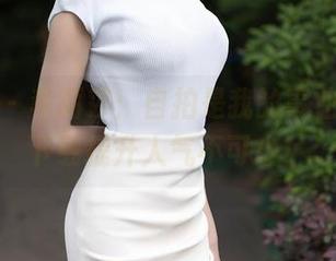 语画界 – 李丽莎：自拍是我的事业，全集下载提升人气不可少！