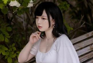 让人忍不住想多看几眼的超皮皮皮奶网袜写真，福利满满！