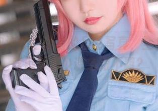 这个泡泡就是逊啦的吊带写真，全集里究竟藏着多少诱惑跟不羁？