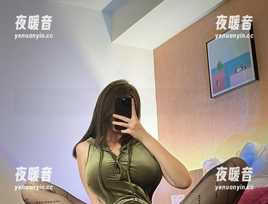 微密圈 - 醇子小姨的白裙合辑，裙子陪我做梦想家！