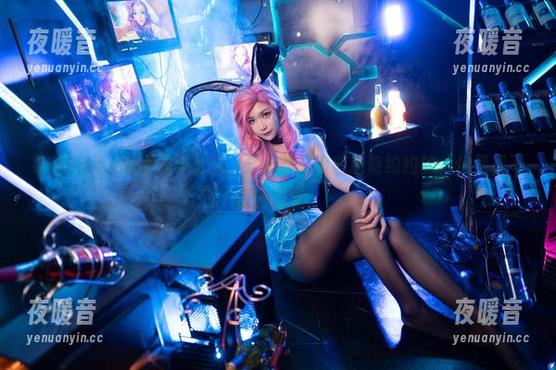 阮邑Fairy的半人马套图，分享时总有些隐隐约约的、但是很不错的细节。
