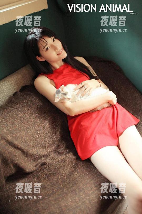 青豆客-尤美Yumi 青豆客 - 步入原图,尤美Yumi的体操服就像是温柔的警告:小心,这里可能会有自带优雅气质的转身与摔跤!