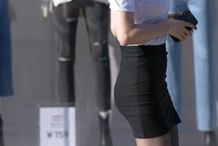 魔镜街拍 – 婷婷的粉裙与销售：工作日常中的小分享